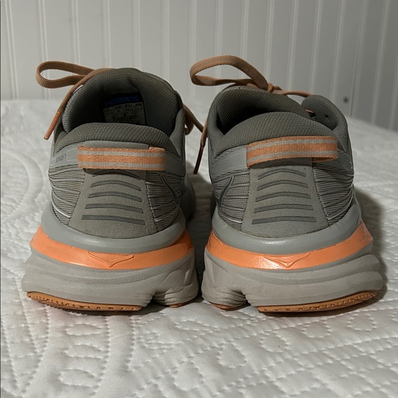 Hoka Bondi 7 Gray and Peach/Coral Athletic Shoe SZ: 7.5 - Picture 8 of 16